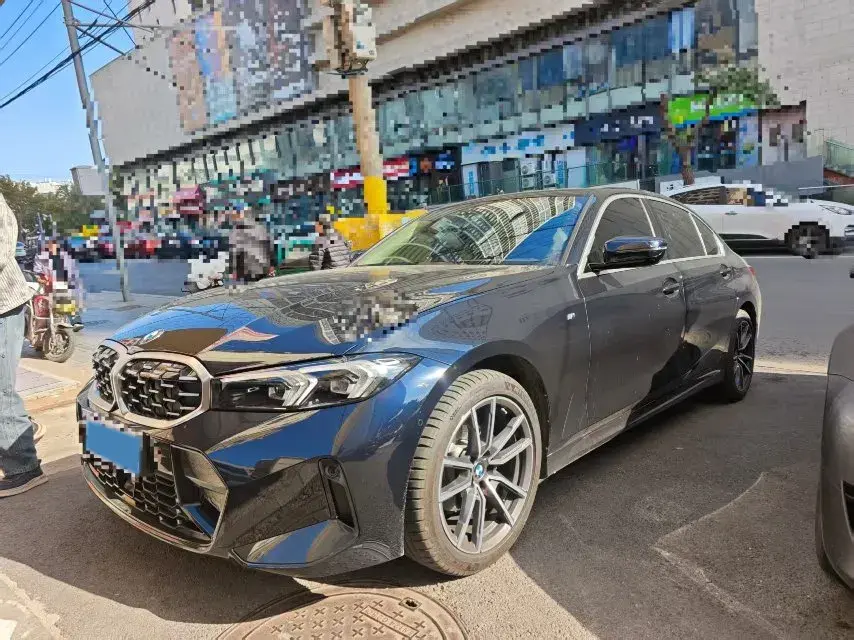 2025 BMW 3 Series 2.0T 184HP L4 8AT