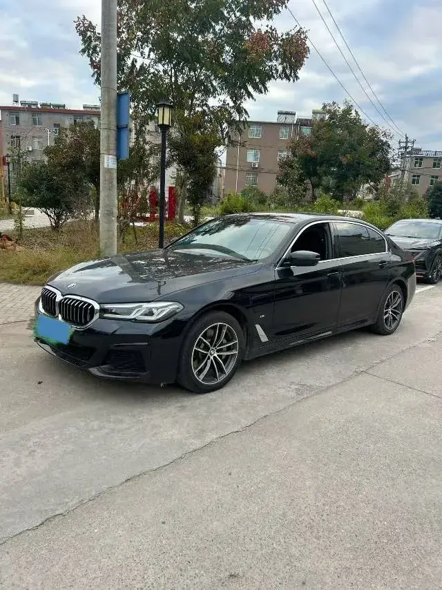 2021 BMW 5 Series 2.0T 184HP L4 8AT PHEV 17.7KWH
