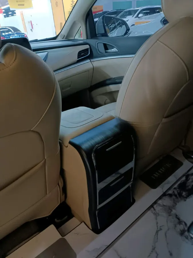 2023 Buick GL8 2.0T 237HP L4 9AT,autocango,china used car exporter,china ev exporter,chinese used car exporter,chinese used ev exporter