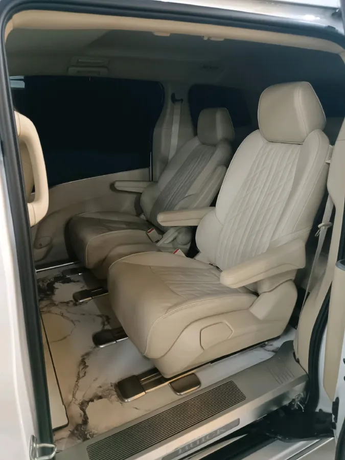 2023 Buick GL8 2.0T 237HP L4 9AT,autocango,china used car exporter,china ev exporter,chinese used car exporter,chinese used ev exporter