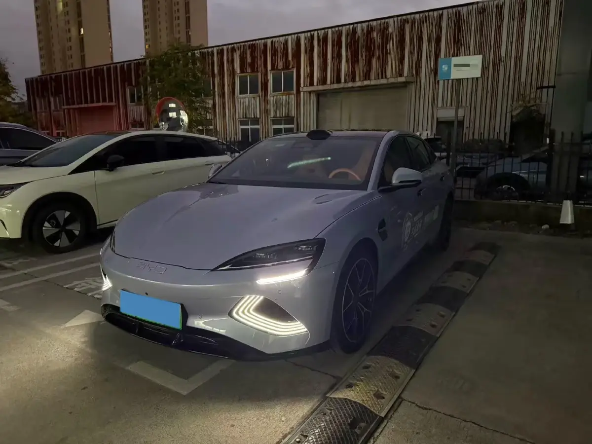 2025 BYD Seal BEV 80.64KWH