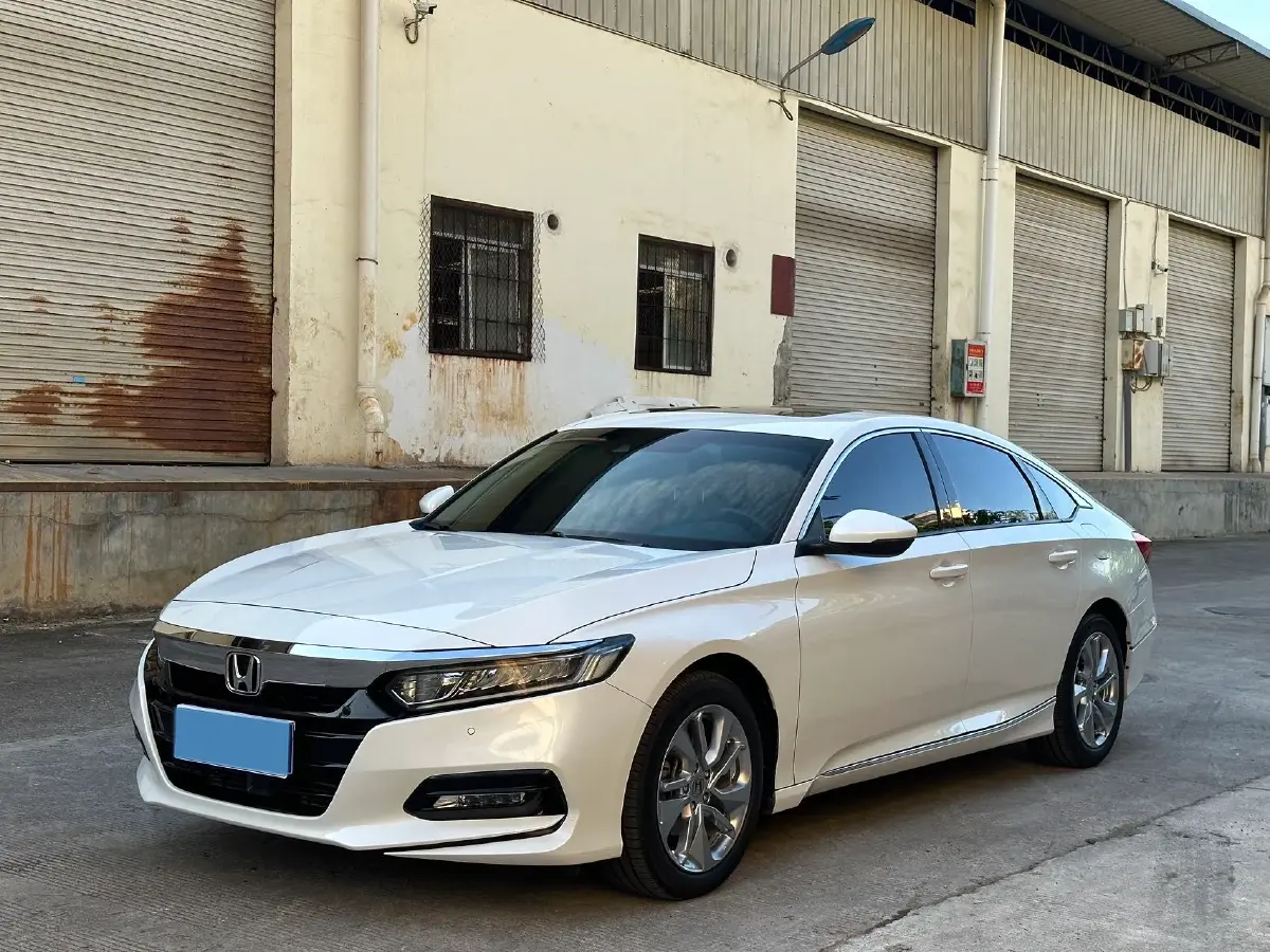 2018 Honda Accord 1.5T 194HP L4 CVT