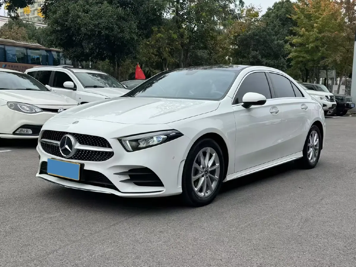 2021 Mercedes-Benz A Class 1.3T 163HP L4 7DCT