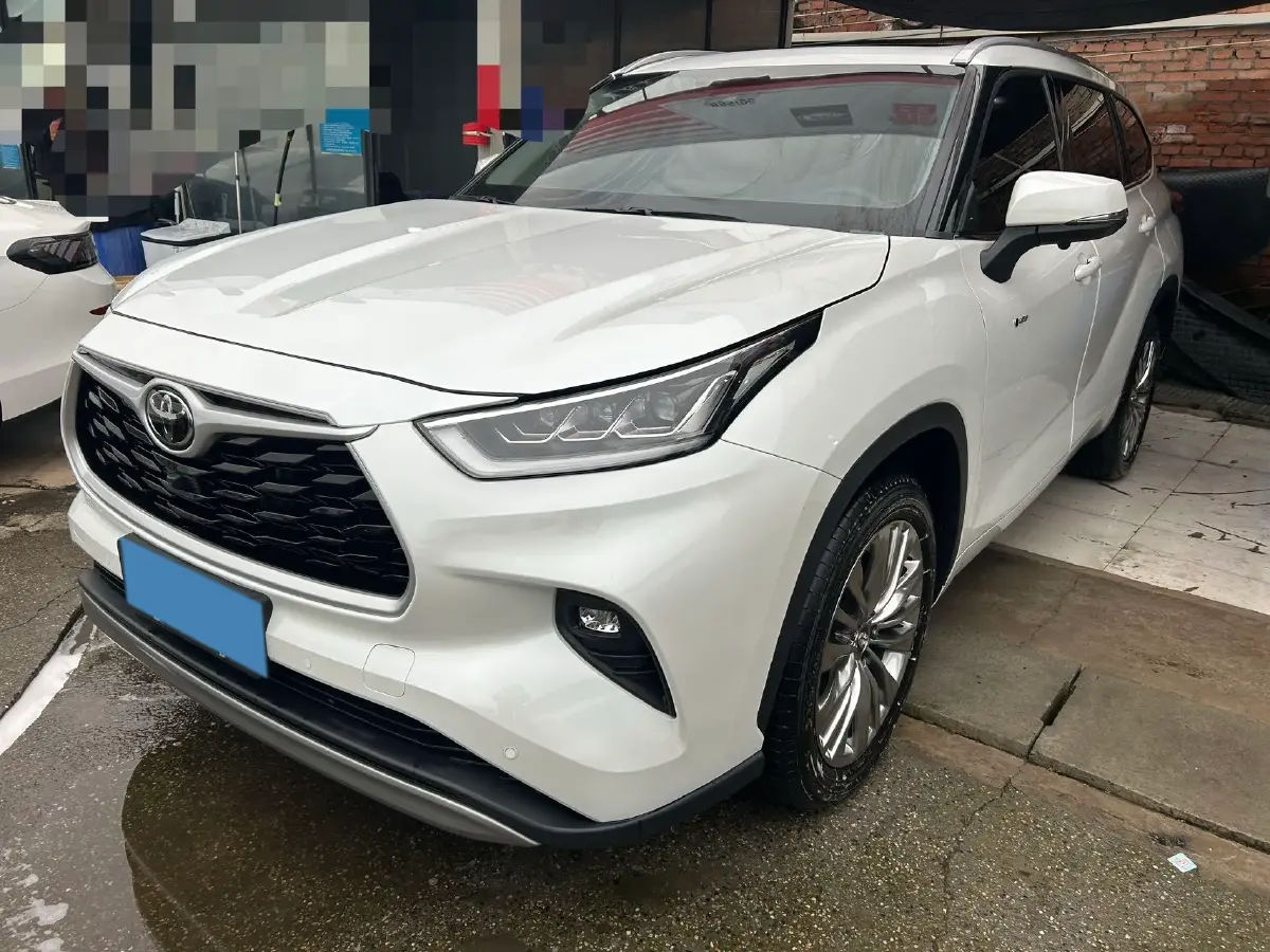 2024 Toyota Highlander 2.5L 189HP L4 E-CVT Hybrid 2024 Toyota Highlander 2.5L 189HP L4 E-CVT Hybrid