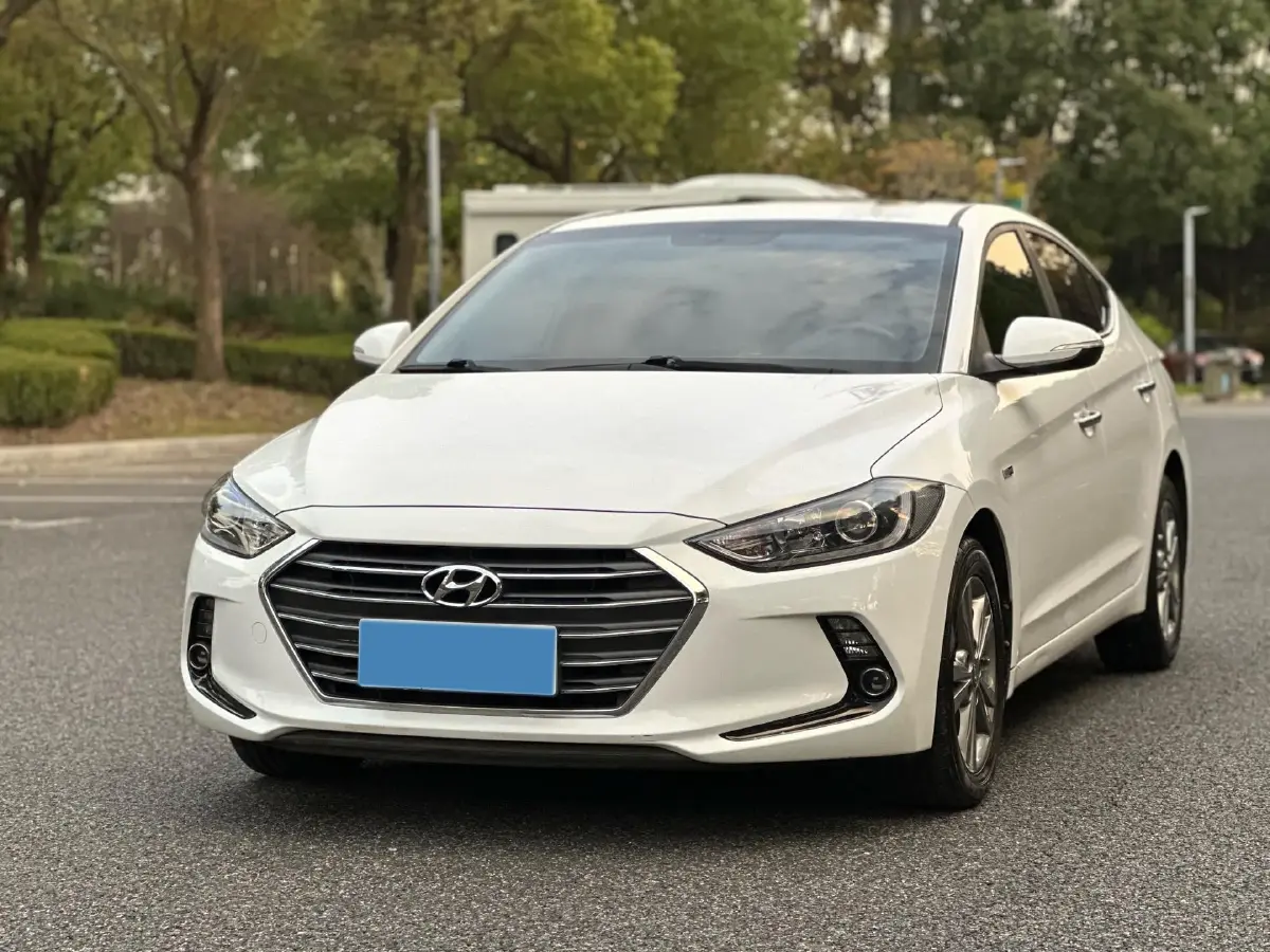 2016 Hyundai Elantra 1.4T 130HP L4 7DCT