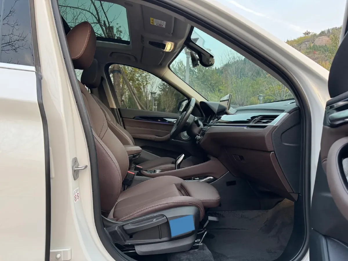 2022 BMW X1 1.5T 140HP L3 7DCT,autocango,china used car exporter,china ev exporter,chinese used car exporter,chinese used ev exporter