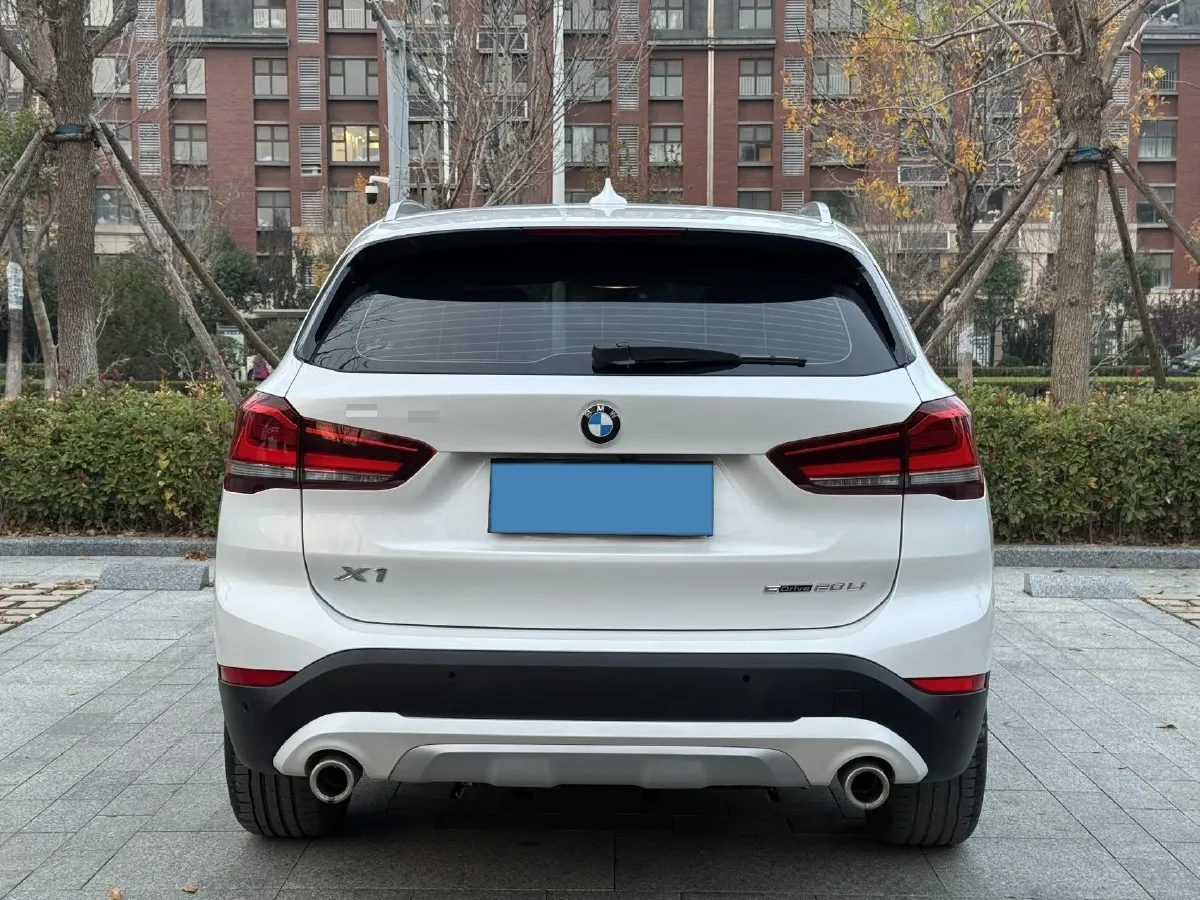 2022 BMW X1 1.5T 140HP L3 7DCT,autocango,china used car exporter,china ev exporter,chinese used car exporter,chinese used ev exporter