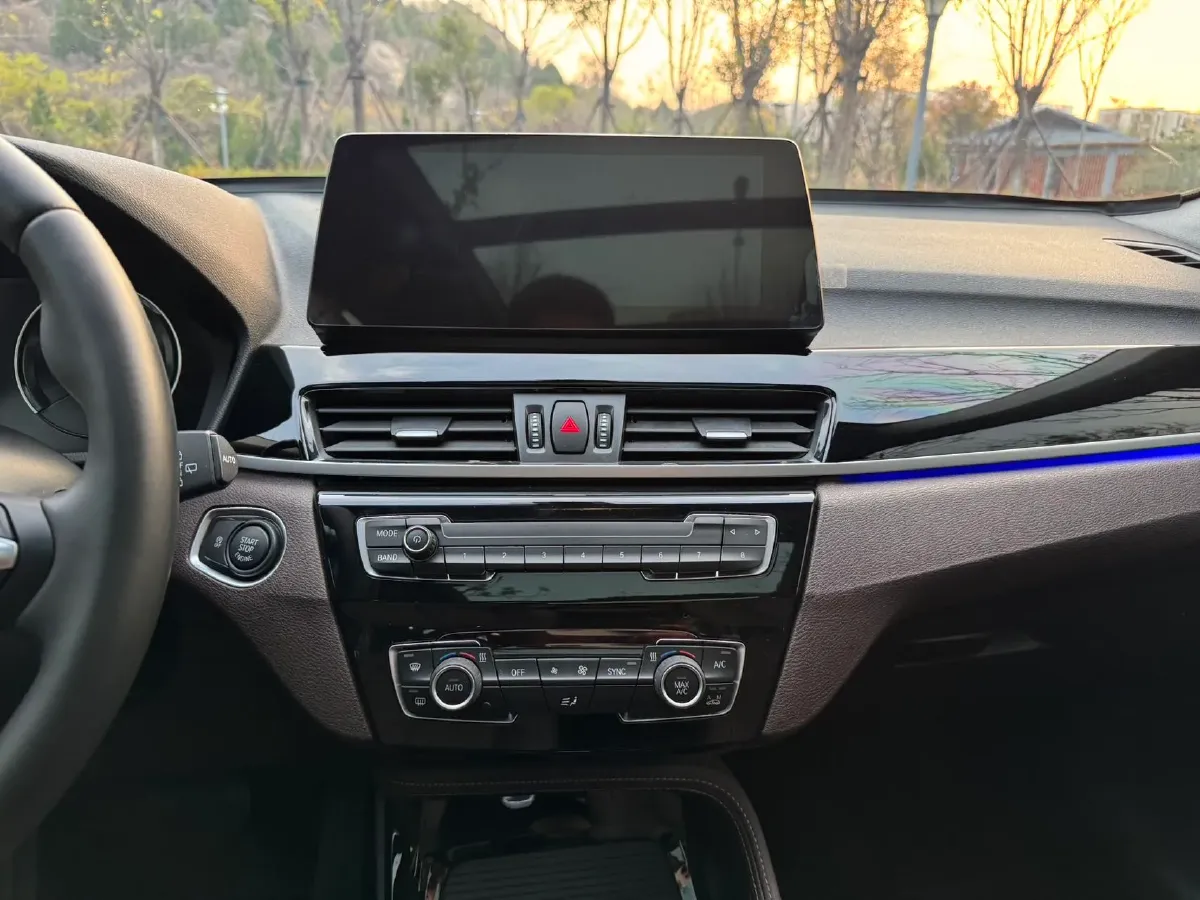 2022 BMW X1 1.5T 140HP L3 7DCT,autocango,china used car exporter,china ev exporter,chinese used car exporter,chinese used ev exporter