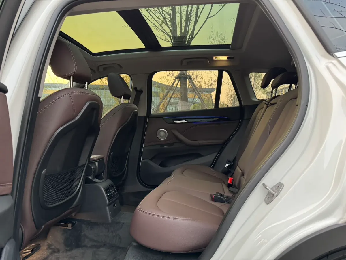 2022 BMW X1 1.5T 140HP L3 7DCT,autocango,china used car exporter,china ev exporter,chinese used car exporter,chinese used ev exporter