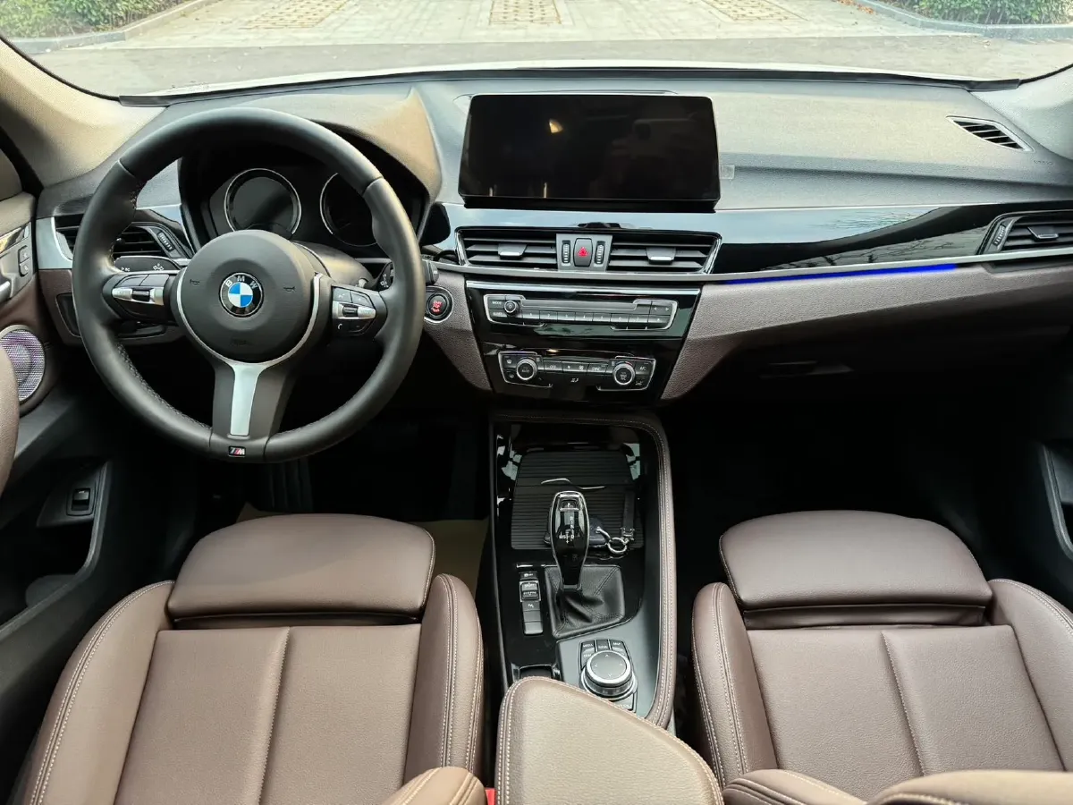 2022 BMW X1 1.5T 140HP L3 7DCT,autocango,china used car exporter,china ev exporter,chinese used car exporter,chinese used ev exporter