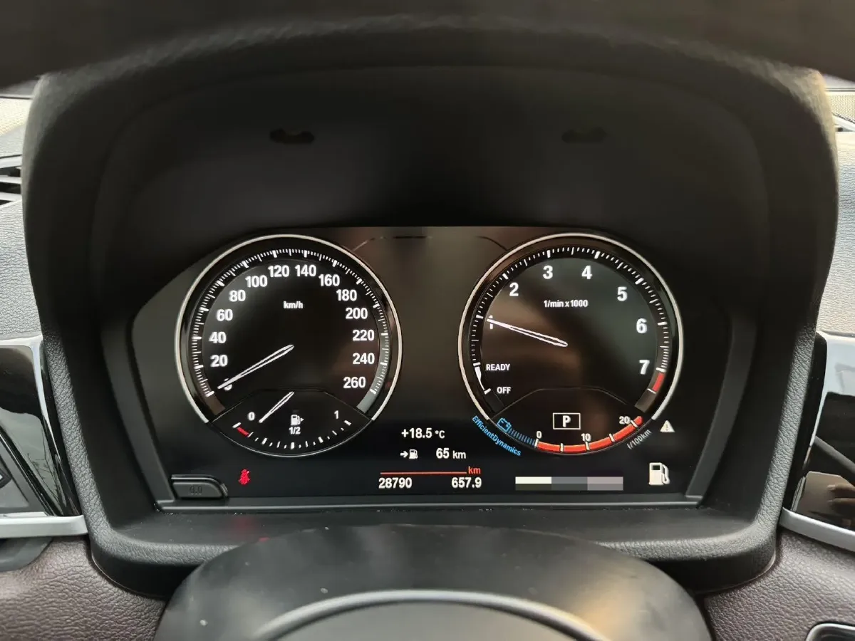 2022 BMW X1 1.5T 140HP L3 7DCT,autocango,china used car exporter,china ev exporter,chinese used car exporter,chinese used ev exporter