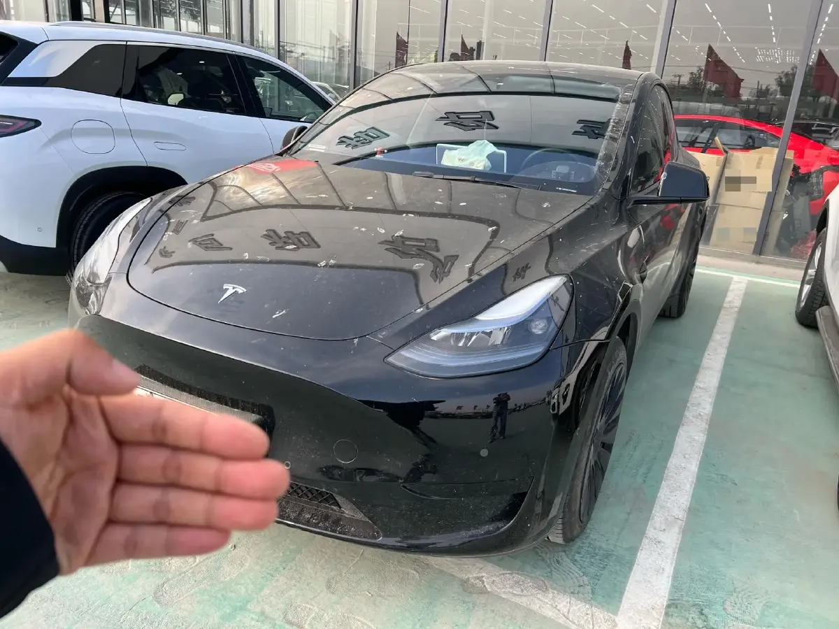 2023 Tesla Model Y BEV 60KWH