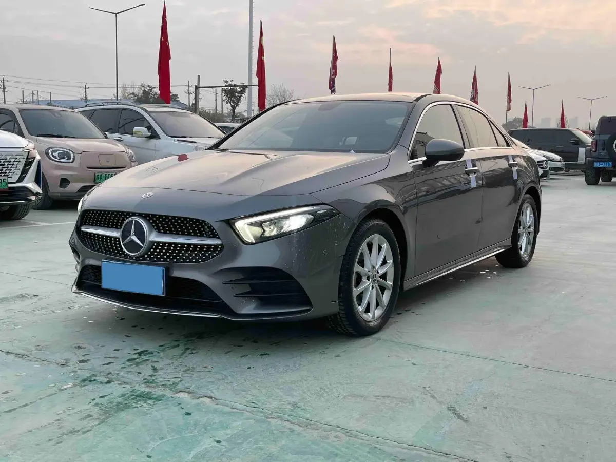 2021 Mercedes-Benz A Class 1.3T 163HP L4 7DCT