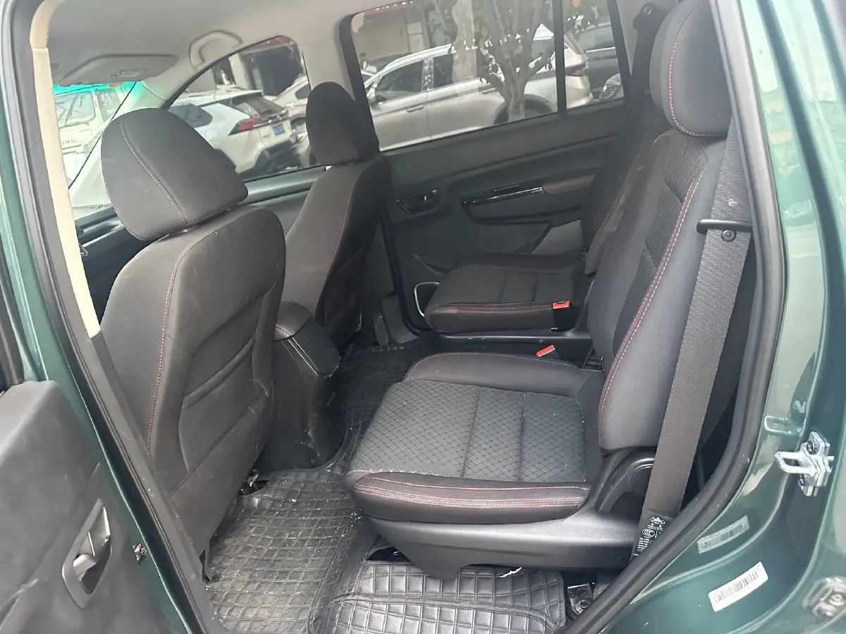 2022 SWM Big Tiger 1.5L 116HP L4 5MT,autocango,china used car exporter,china ev exporter,chinese used car exporter,chinese used ev exporter