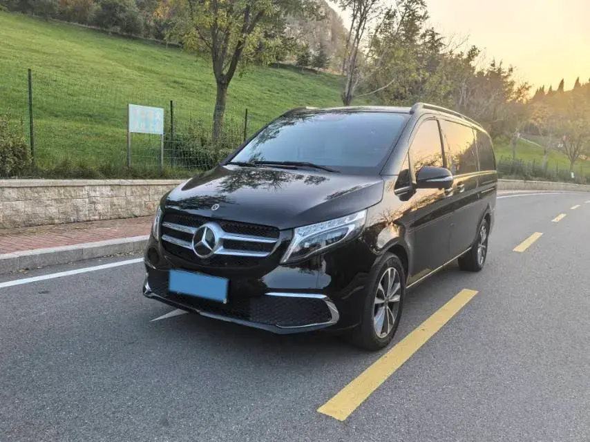 2021 Mercedes-Benz V Class 2.0T 211HP L4 9AT