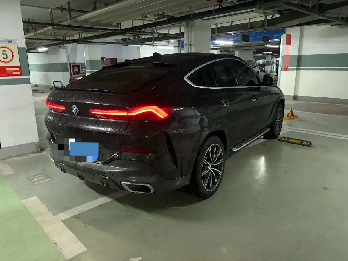 2021 BMW X6 2.0T 265HP L4 8AT,autocango,china used car exporter,china ev exporter,chinese used car exporter,chinese used ev exporter