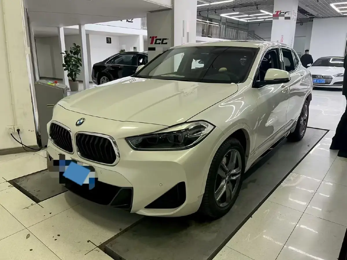 2022 BMW X2 2.0T 192HP L4 7DCT