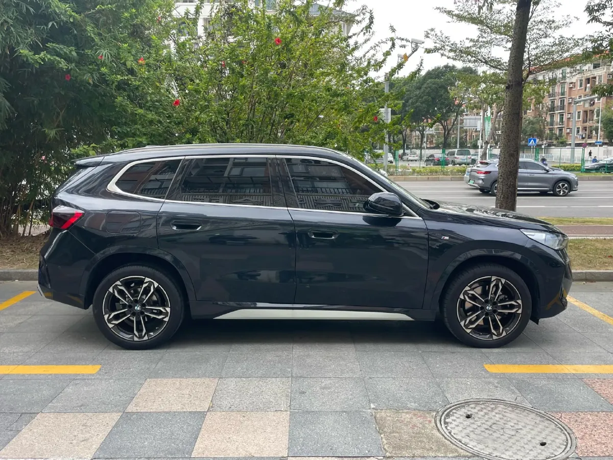 2023 BMW X1 2.0T 204HP L4 7DCT,autocango,china used car exporter,china ev exporter,chinese used car exporter,chinese used ev exporter