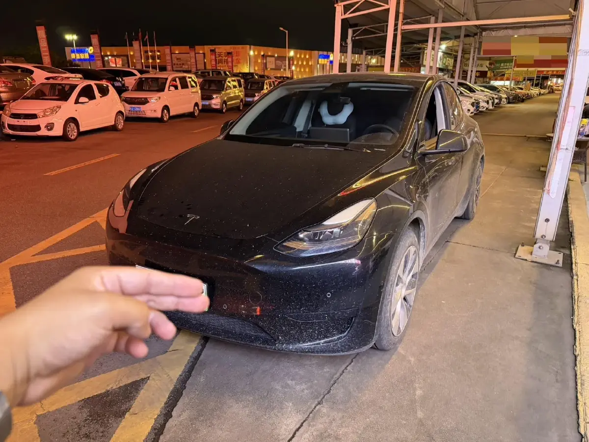 2022 Tesla Model Y BEV 60KWH