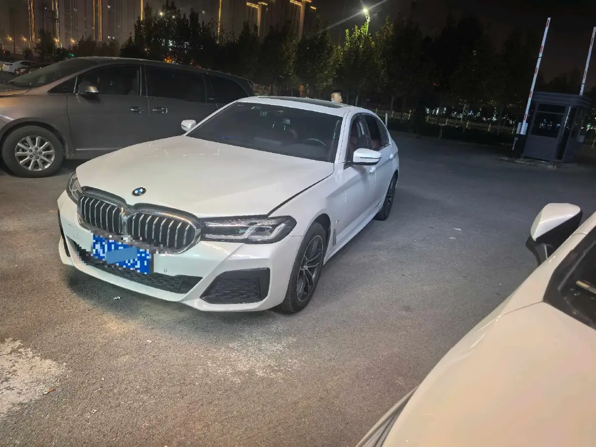 2022 BMW 5 Series 2.0T 184HP L4 8AT 2022 BMW 5 Series 2.0T 184HP L4 8AT