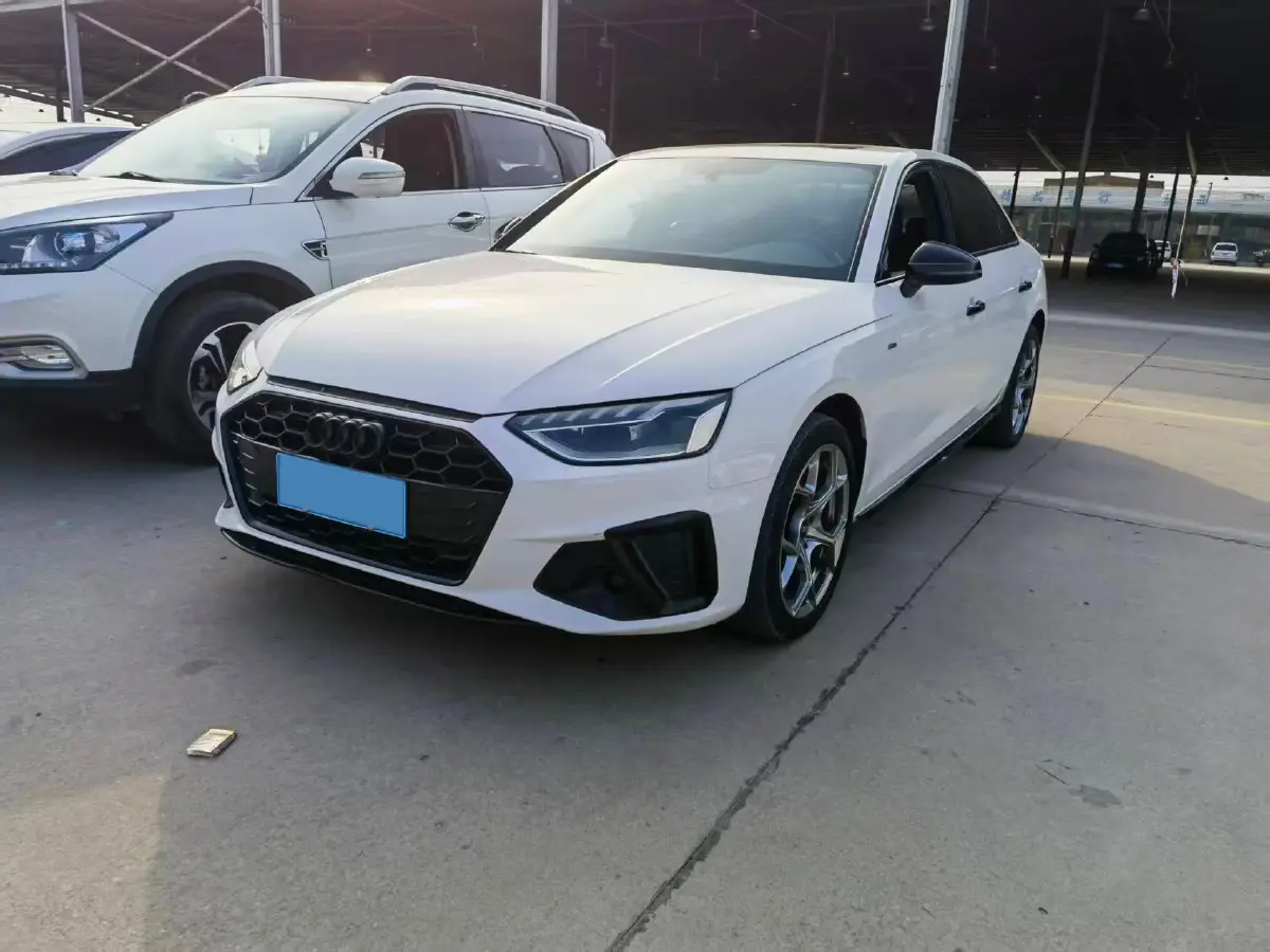 2023 Audi A4L 2.0T 190HP L4 7DCT