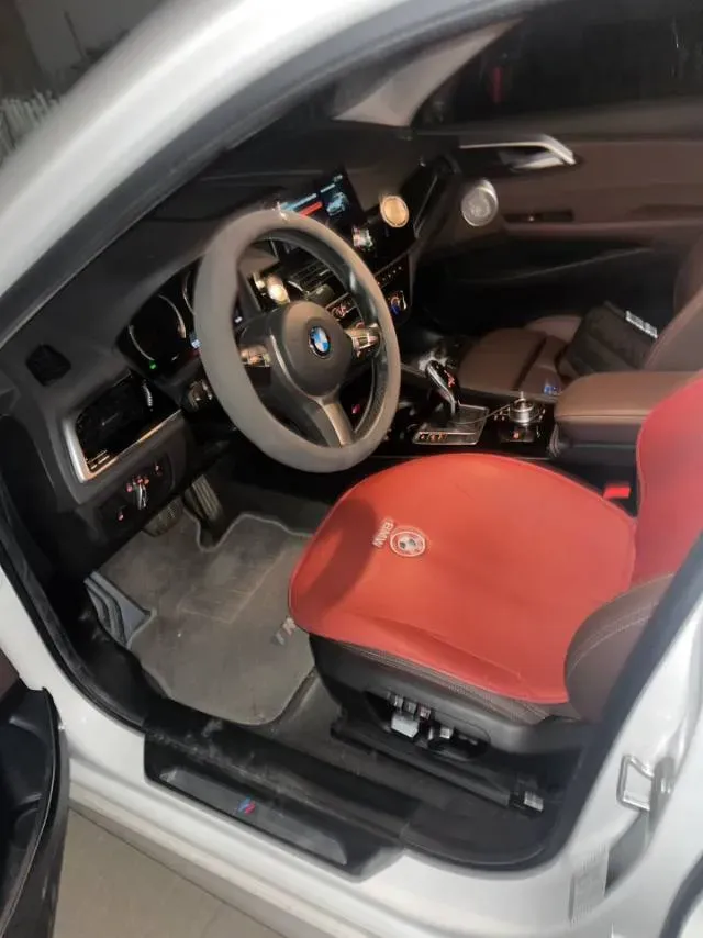 2021 BMW 1 Series 1.5T 140HP L3 7DCT,autocango,china used car exporter,china ev exporter,chinese used car exporter,chinese used ev exporter