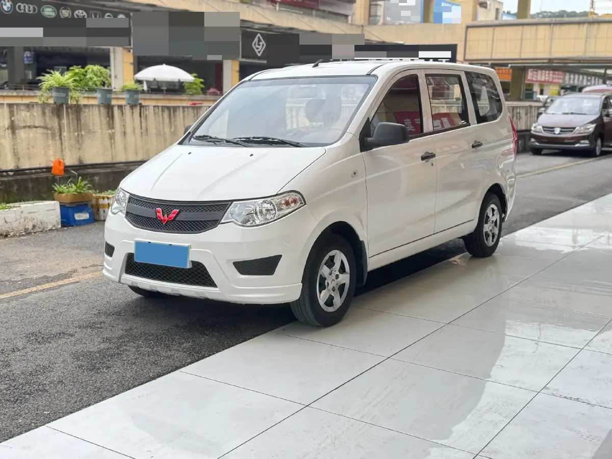 2020 WuLing HongGuang V 1.2L 76HP L4 5MT