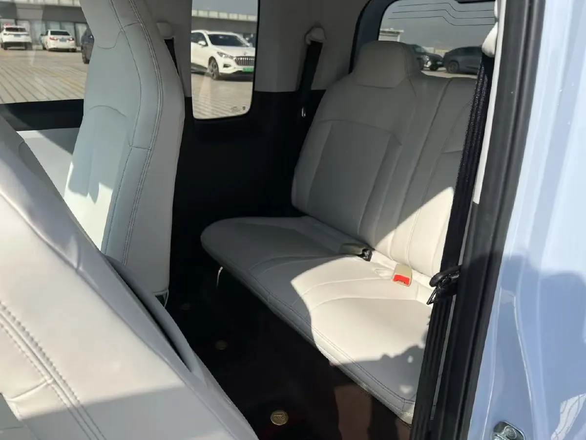 2023 WuLing Air ev BEV 28.4KWH,autocango,china used car exporter,china ev exporter,chinese used car exporter,chinese used ev exporter