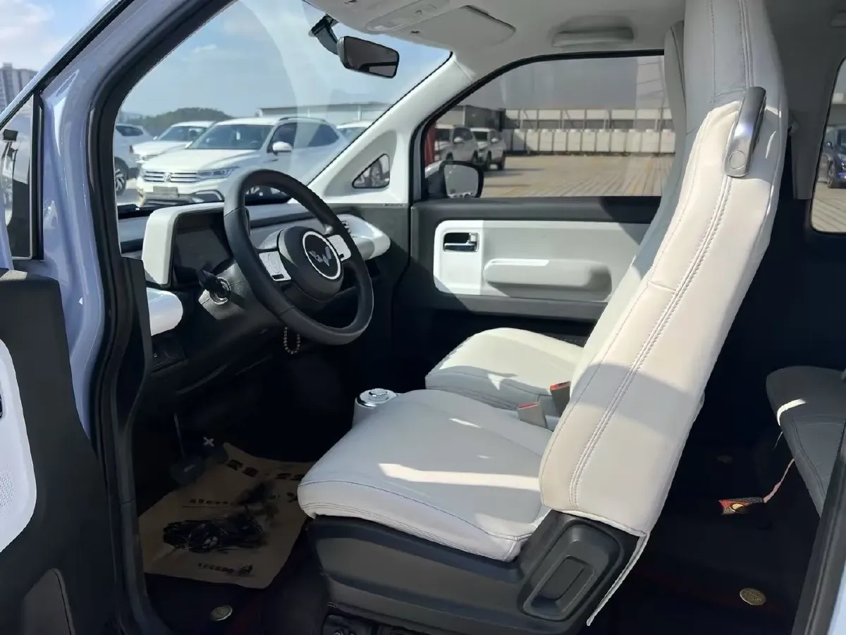 2023 WuLing Air ev BEV 28.4KWH,autocango,china used car exporter,china ev exporter,chinese used car exporter,chinese used ev exporter