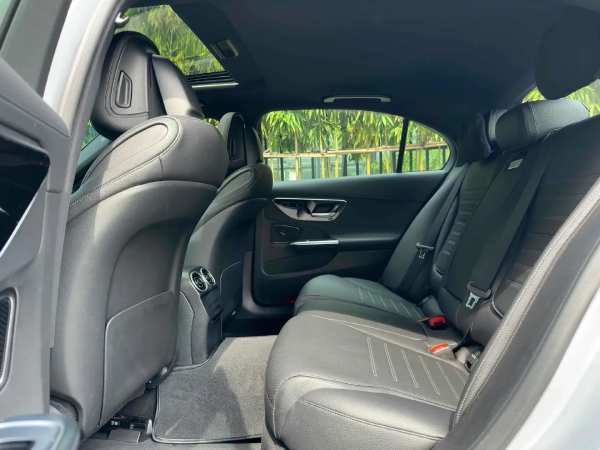 2022 Mercedes-Benz C Class 1.5T 170HP L4 9AT,autocango,china used car exporter,china ev exporter,chinese used car exporter,chinese used ev exporter