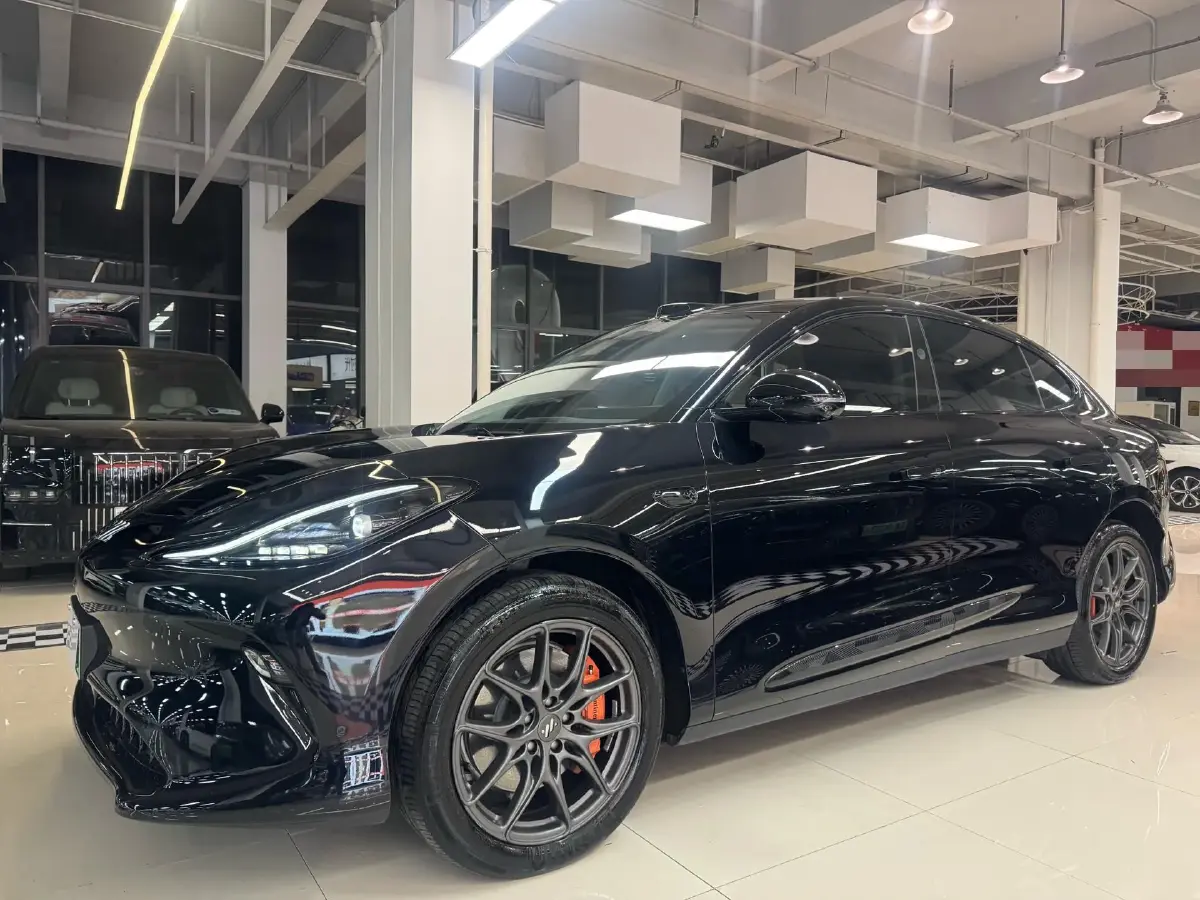 2025 IM LS6 BEV 75KWH