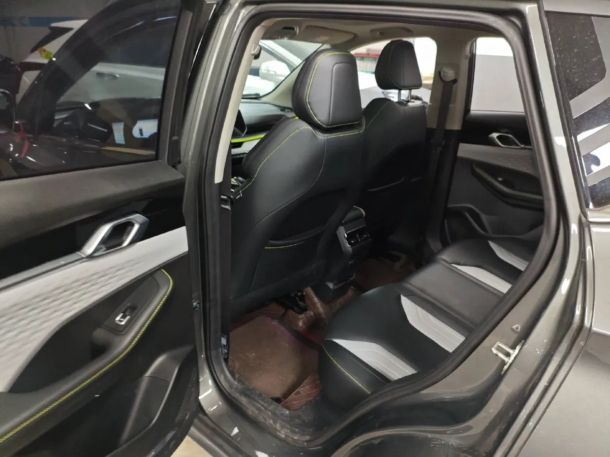 2022 Geely Coolray 1.5T 181HP L4 7DCT,autocango,china used car exporter,china ev exporter,chinese used car exporter,chinese used ev exporter