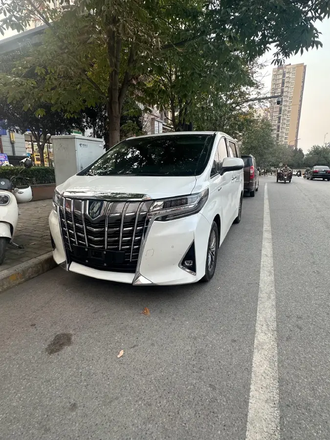 2021 Toyota Alphard 2.5L 117HP L4 E-CVT Hybrid