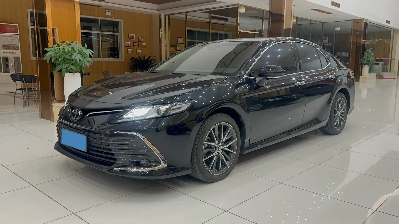 2021 Toyota Camry 2.5L 209HP L4 8AT