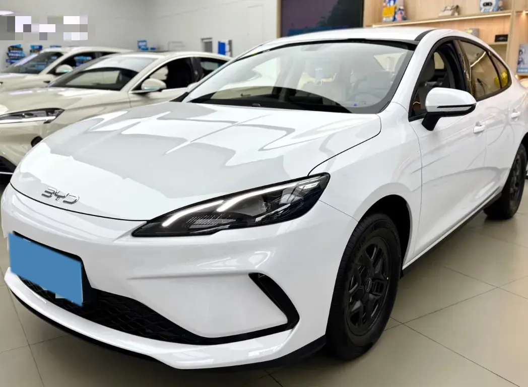 2026 BYD Seal05 DM-i 1.5L 101HP L4 E-CVT PHEV