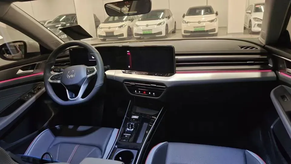 2025 Volkswagen Lamando 1.4T 150HP L4 7DCT,autocango,china used car exporter,china ev exporter,chinese used car exporter,chinese used ev exporter