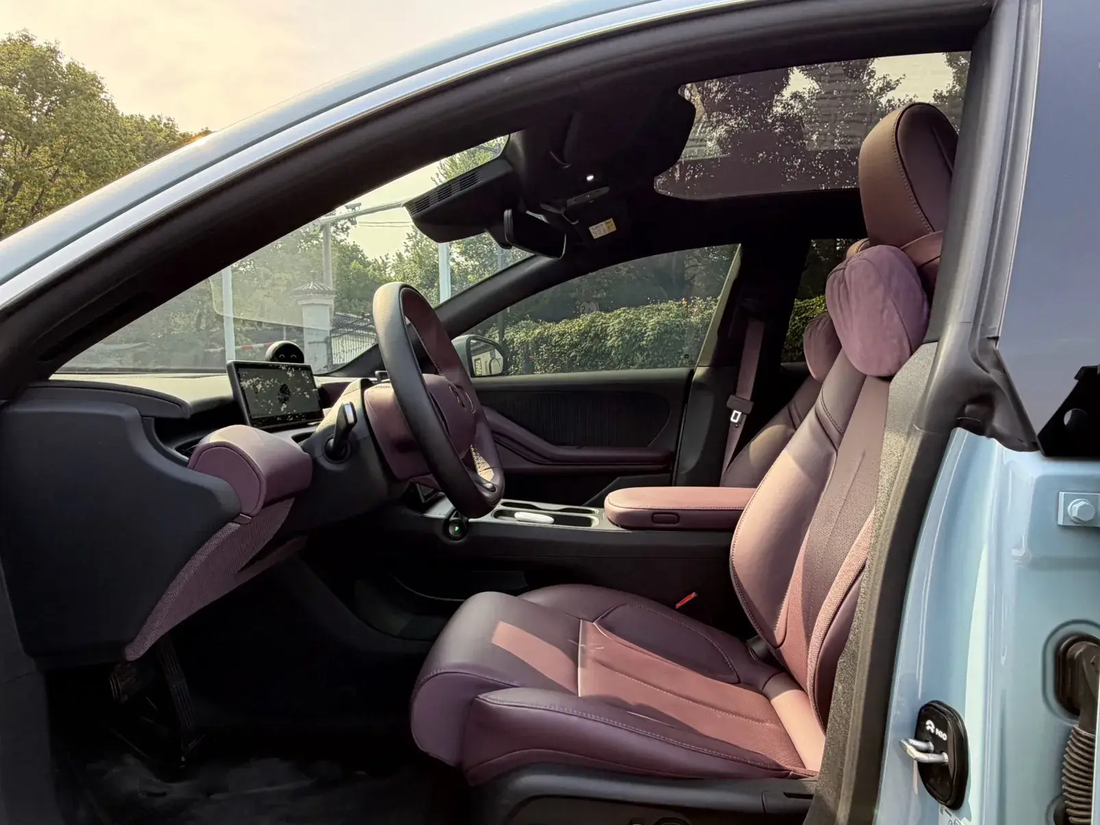 2024 NIO ET5T thumbnail 4