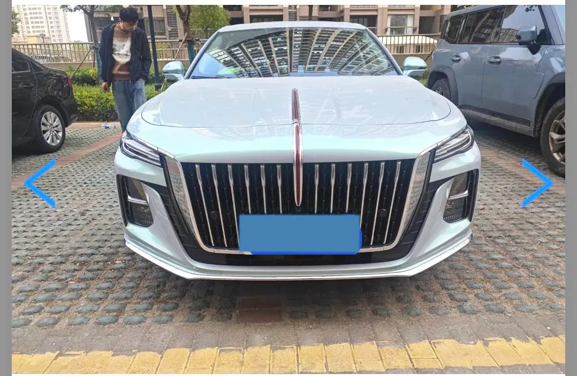 2023 HONGQI H5 thumbnail 2