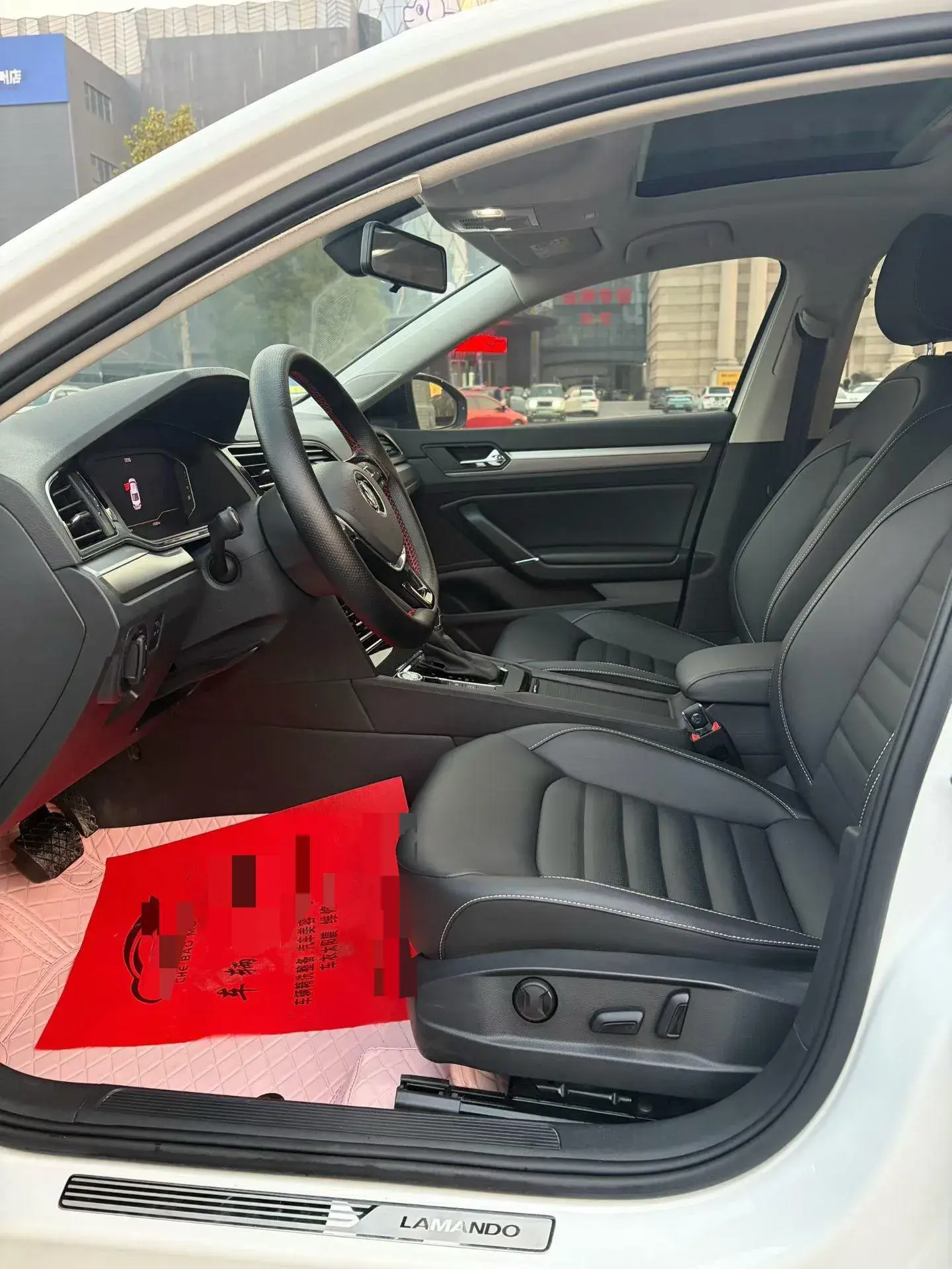 2021 VOLKSWAGEN LAMANDO thumbnail 4