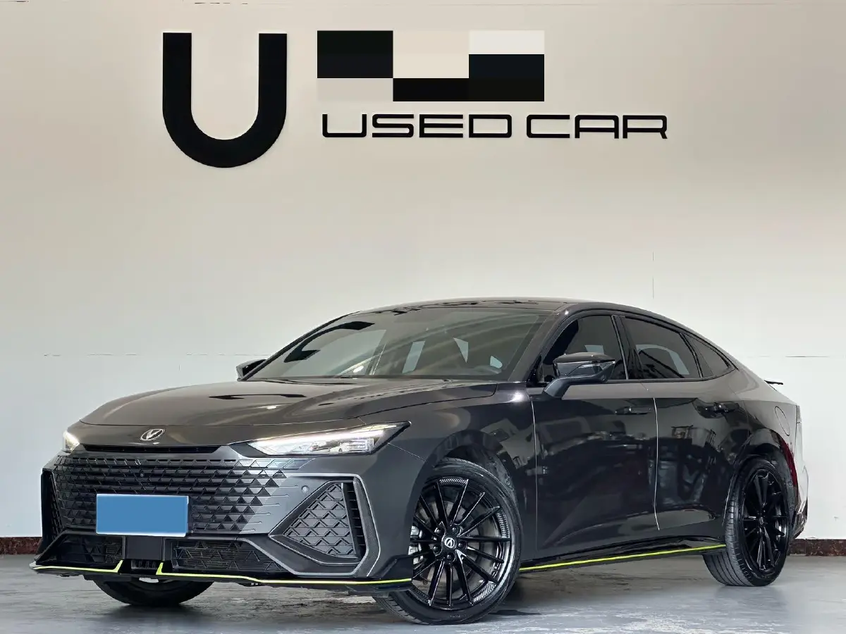 2022 ChangAn UNI-V 2.0T 233HP L4 8AT