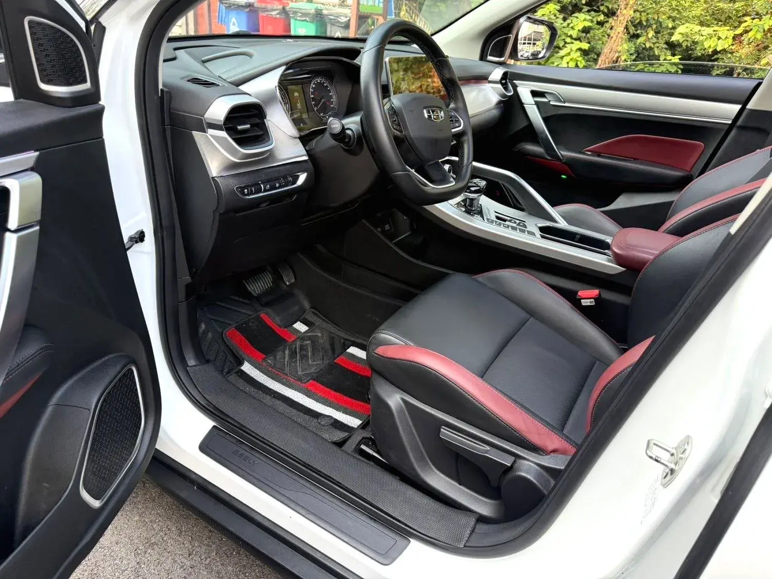 2021 GEELY COOLRAY thumbnail 3