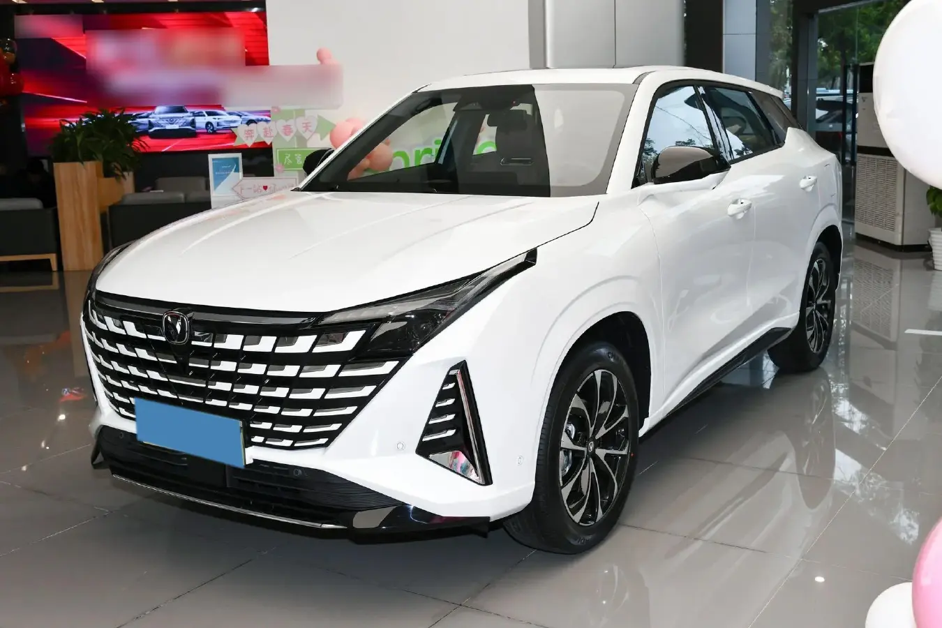 2024 ChangAn UNI-Z 1.5L 98HP L4 E-CVT PHEV 18.4KWH