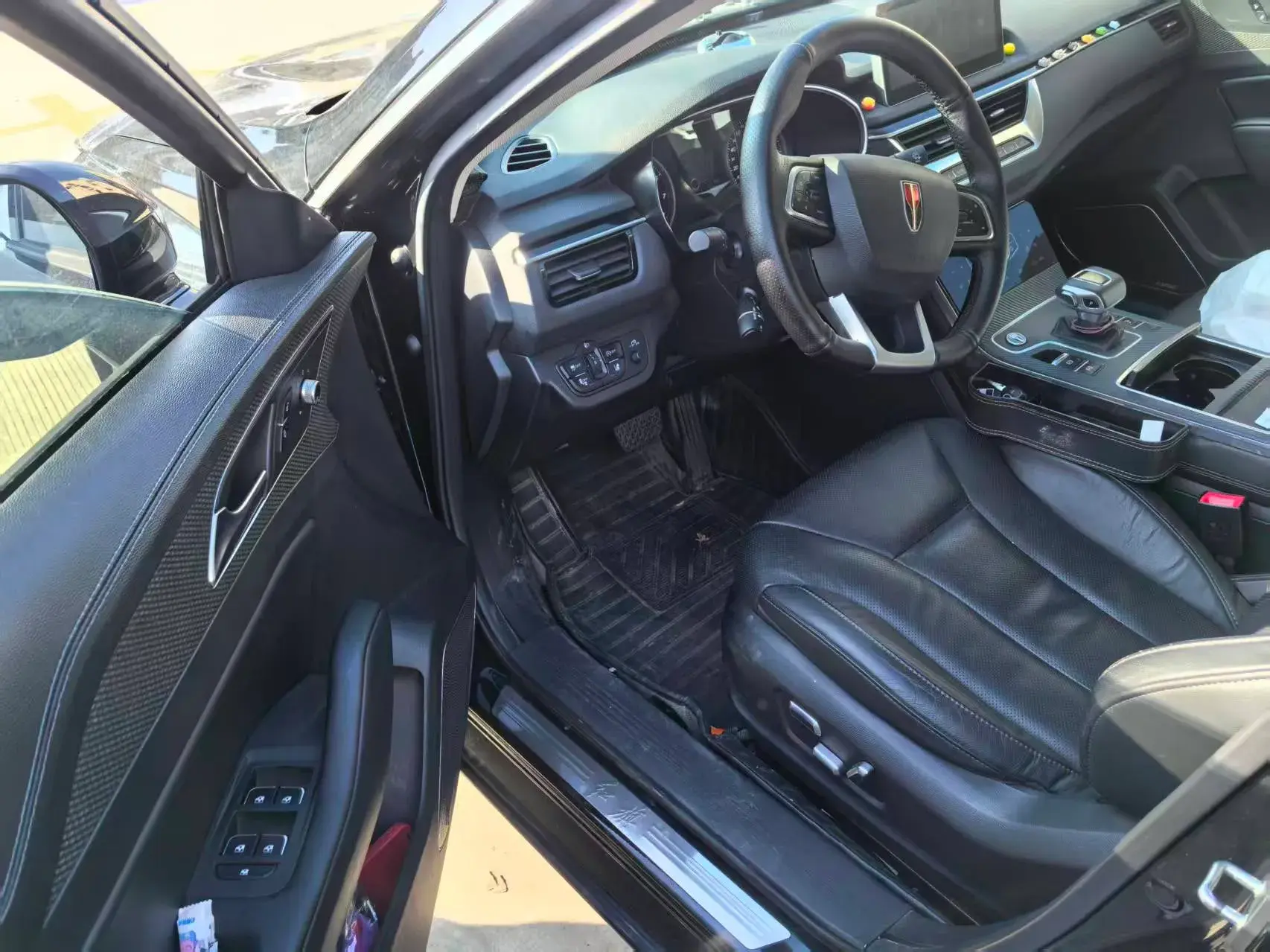 2020 HONGQI H5 thumbnail 3