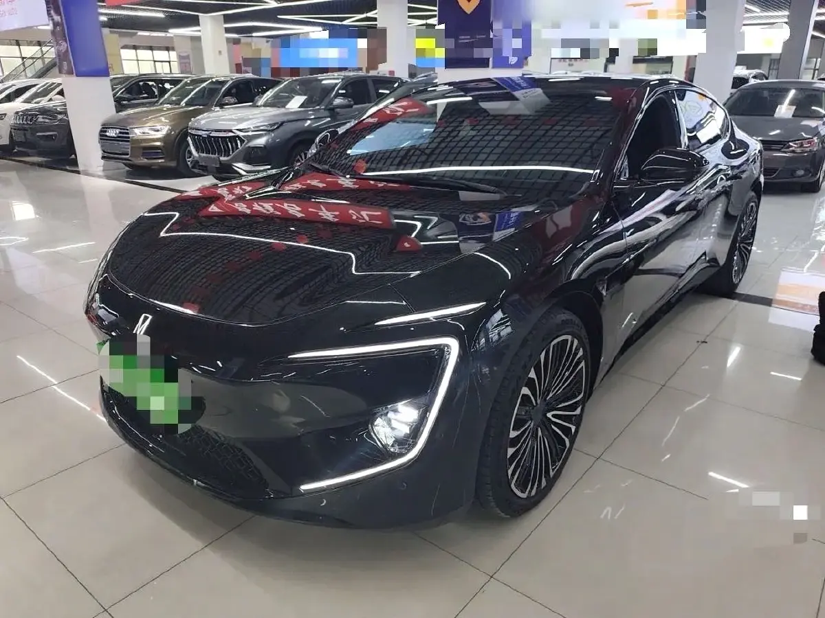 2025 Avatr 12 1.5T 156HP L4 REEV 39.05KWH