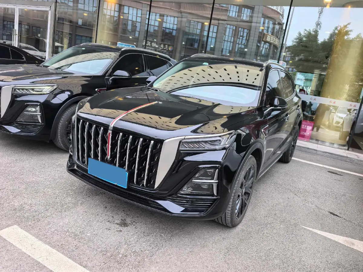 2025 HongQi HS5 2.0T 252HP L4 8AT