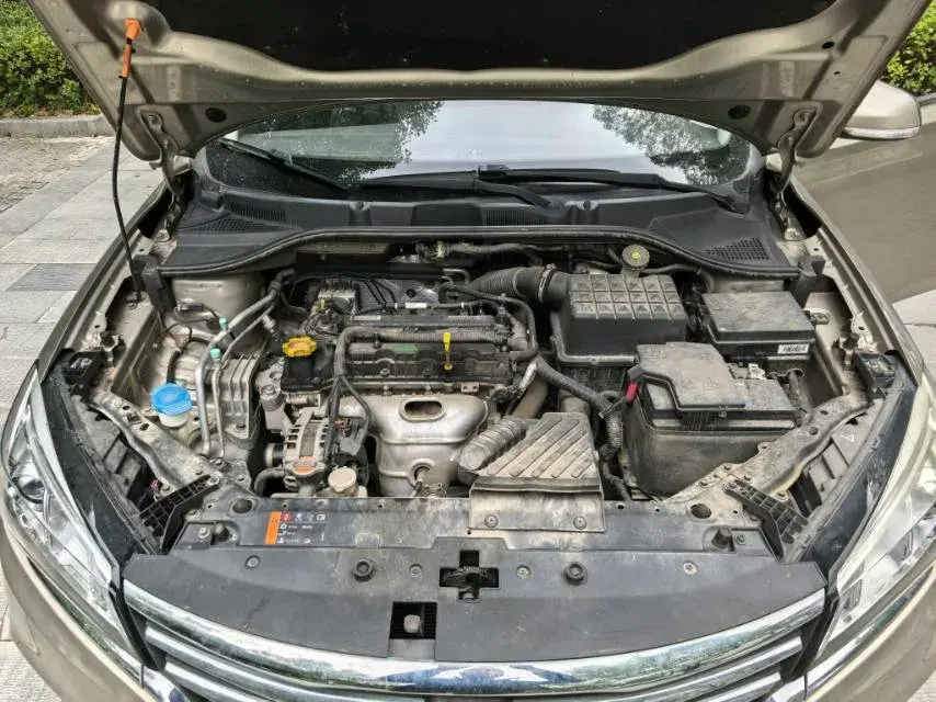 2018 ROEWE 360 thumbnail 4