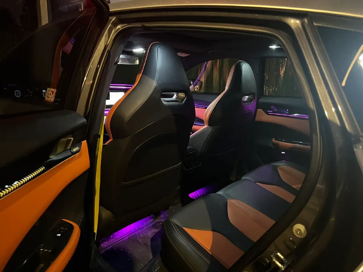 2022 ChangAn UNI-V 1.5T 188HP L4 7DCT,autocango,china used car exporter,china ev exporter,chinese used car exporter,chinese used ev exporter