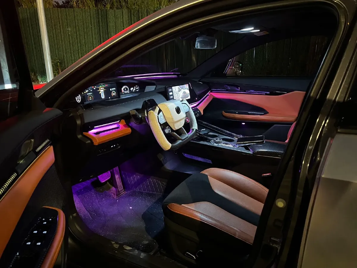 2022 ChangAn UNI-V 1.5T 188HP L4 7DCT,autocango,china used car exporter,china ev exporter,chinese used car exporter,chinese used ev exporter