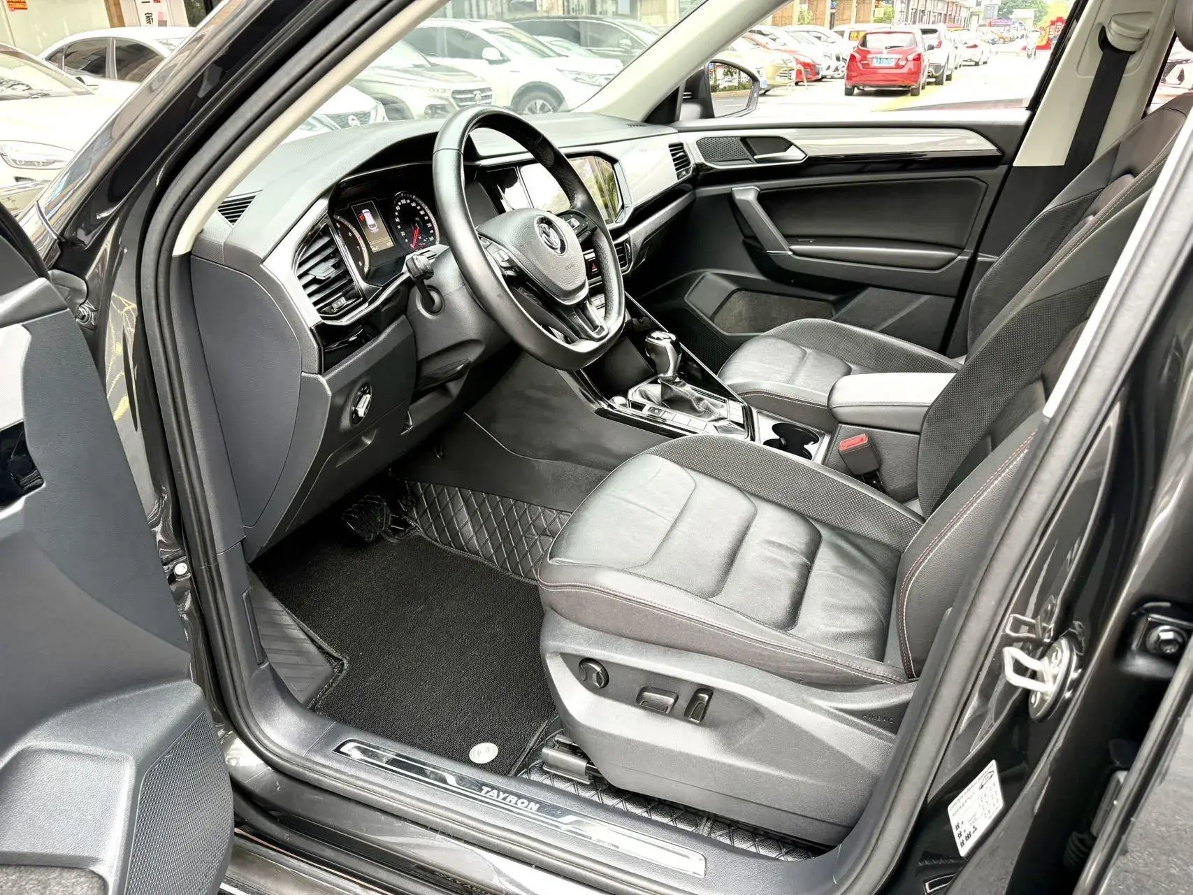 2019 VOLKSWAGEN TAYRON thumbnail 4