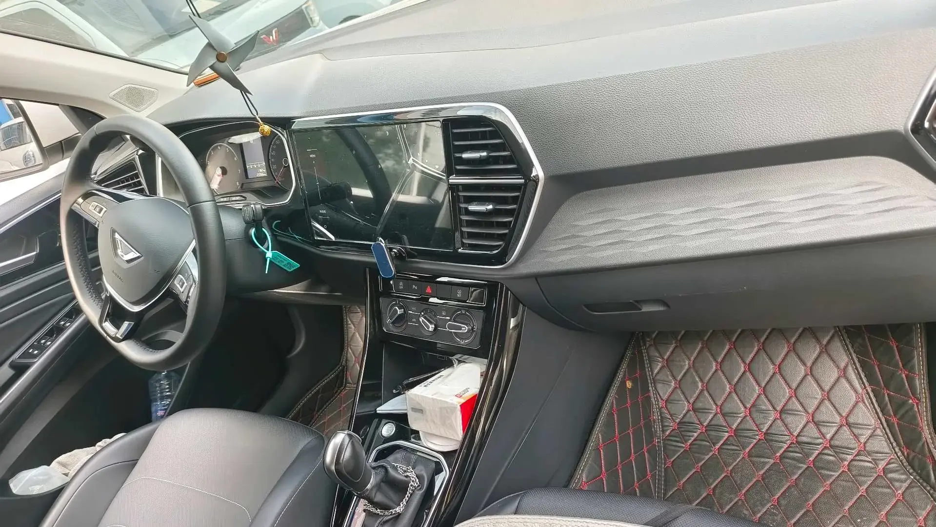 2022 JETTA VS5 thumbnail 3